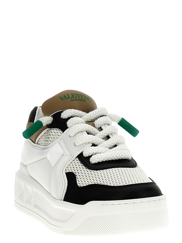 Valentino Garavani One Stud Xl Sneakers - White/Black | 67fdcf147c87bb555f3f3e90efcfccb35f7e9b30